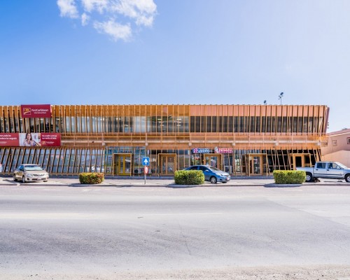 Tanki Flip Commercial Building